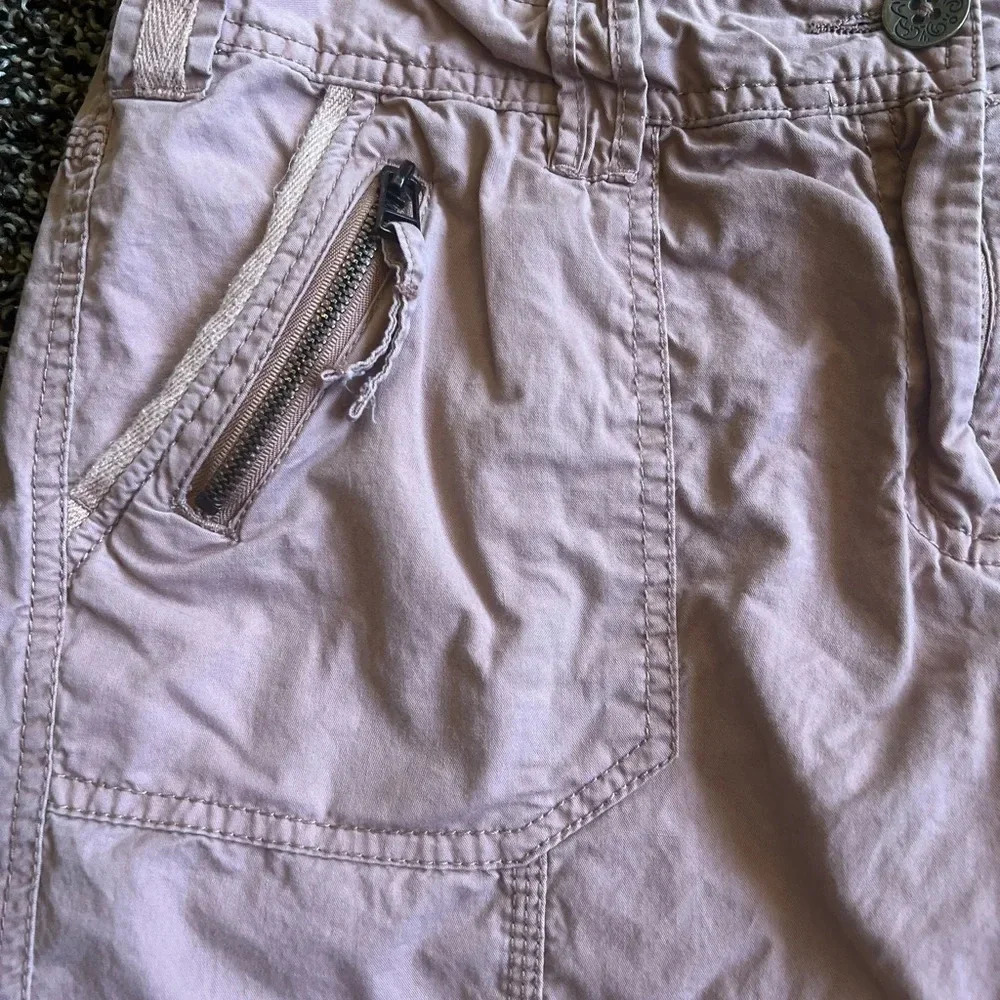 Dalia Collection modern-fit petite shorts - Picture 3 of 7